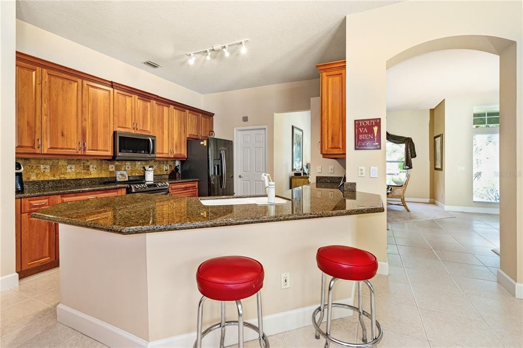 Active With Contract: $595,000 (4 beds, 2 baths, 2424 Square Feet)