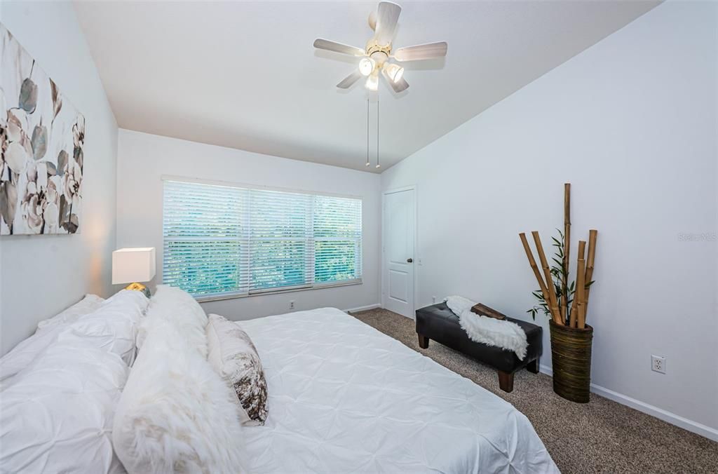 For Sale: $275,000 (3 beds, 2 baths, 1588 Square Feet)