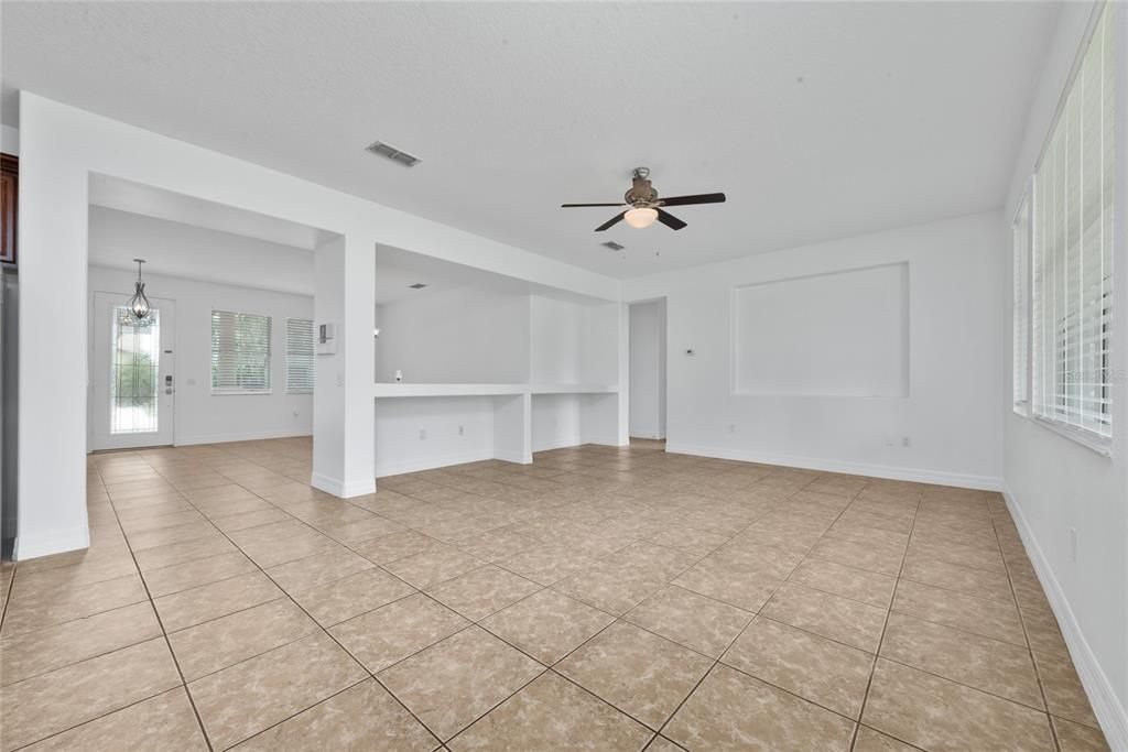 Active With Contract: $3,200 (4 beds, 2 baths, 3290 Square Feet)