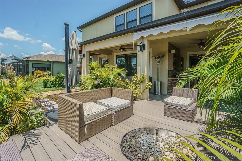 Outdoor deck /pond