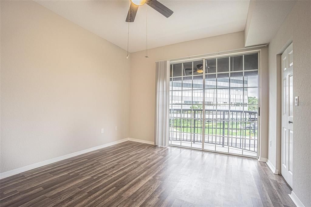 Active With Contract: $2,850 (2 beds, 2 baths, 1349 Square Feet)