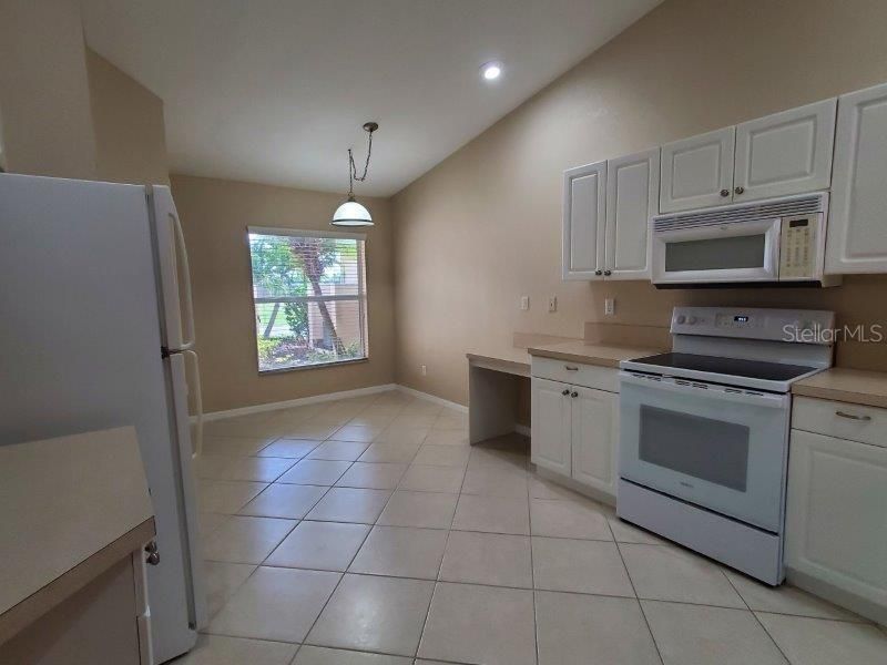 For Rent: $1,800 (2 beds, 2 baths, 1451 Square Feet)