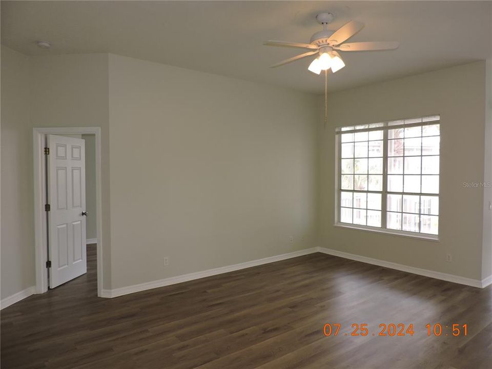 Active With Contract: $2,275 (2 beds, 2 baths, 1337 Square Feet)