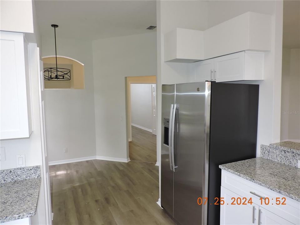 Active With Contract: $2,275 (2 beds, 2 baths, 1337 Square Feet)