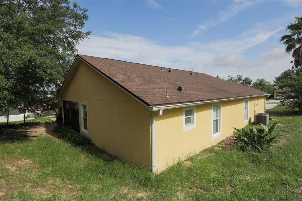 Active With Contract: $329,900 (3 beds, 2 baths, 1569 Square Feet)