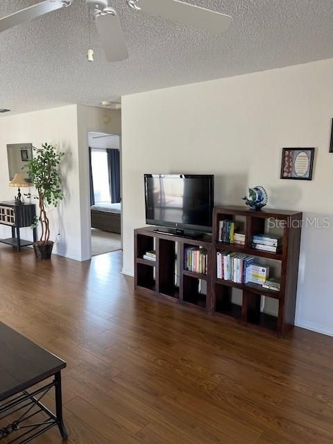 For Rent: $1,500 (2 beds, 2 baths, 1102 Square Feet)