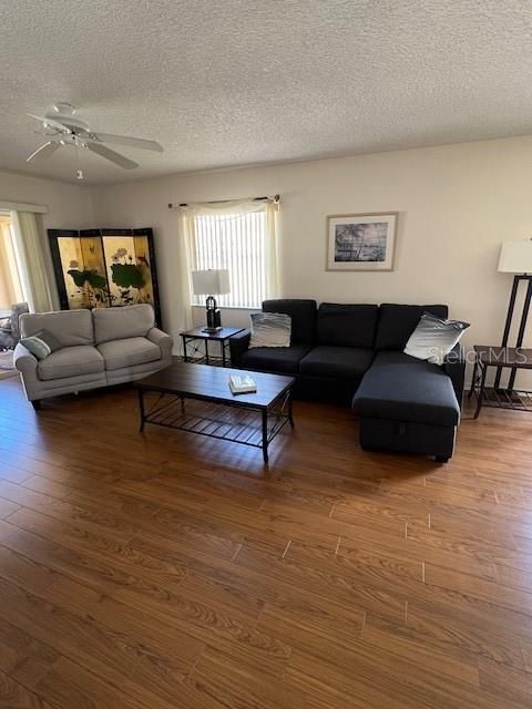 For Rent: $1,500 (2 beds, 2 baths, 1102 Square Feet)