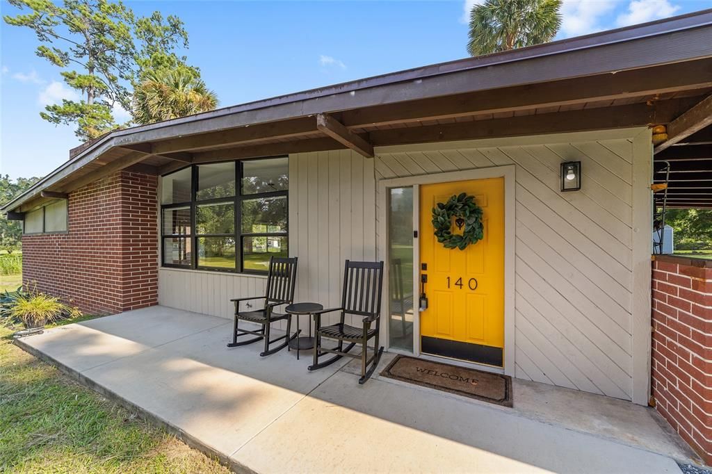 Active With Contract: $359,900 (3 beds, 2 baths, 1496 Square Feet)