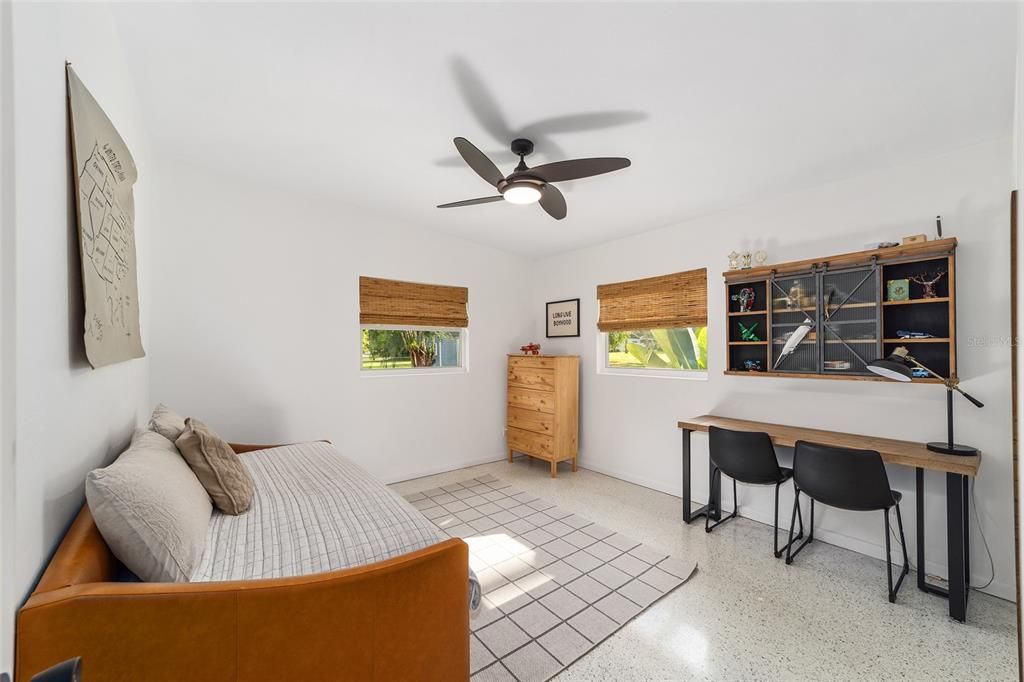 Active With Contract: $359,900 (3 beds, 2 baths, 1496 Square Feet)