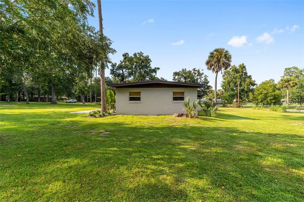 Active With Contract: $359,900 (3 beds, 2 baths, 1496 Square Feet)