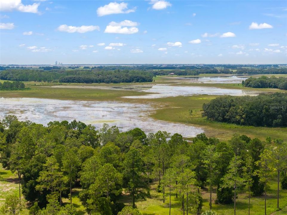 На продажу: $260,000 (6.36 acres)