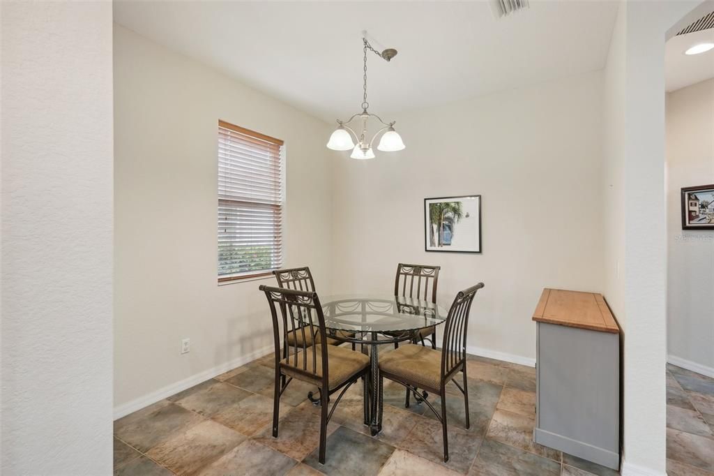 Active With Contract: $309,900 (2 beds, 2 baths, 1396 Square Feet)