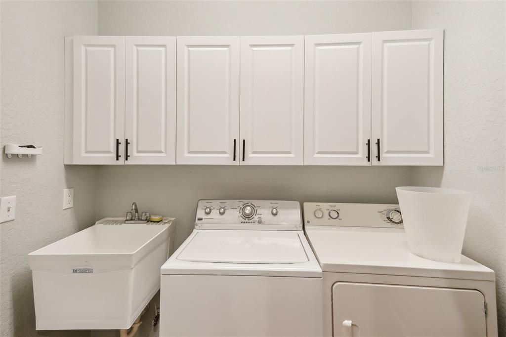 Active With Contract: $309,900 (2 beds, 2 baths, 1396 Square Feet)