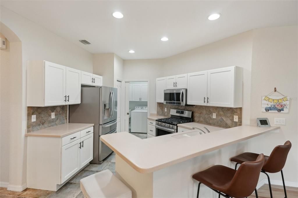 Active With Contract: $309,900 (2 beds, 2 baths, 1396 Square Feet)