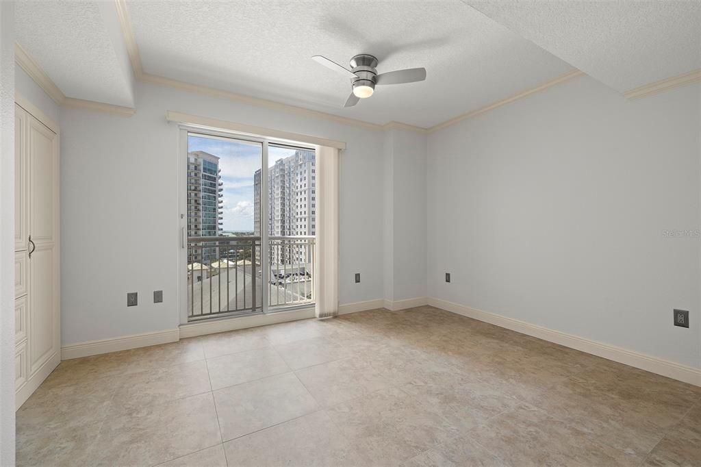 Active With Contract: $4,950 (2 beds, 2 baths, 1821 Square Feet)