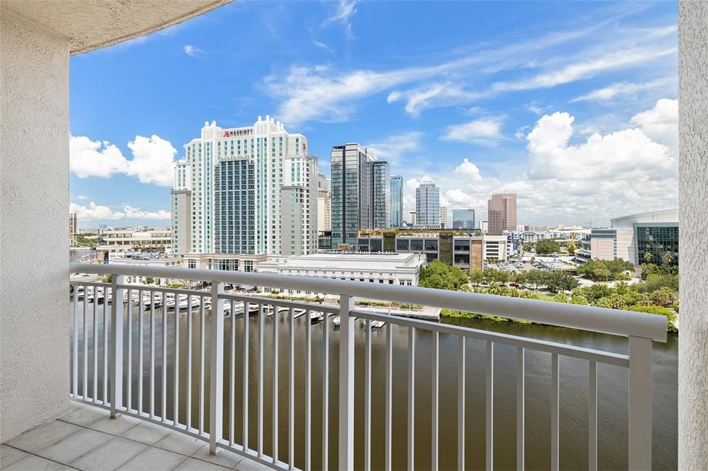 Active With Contract: $4,950 (2 beds, 2 baths, 1821 Square Feet)