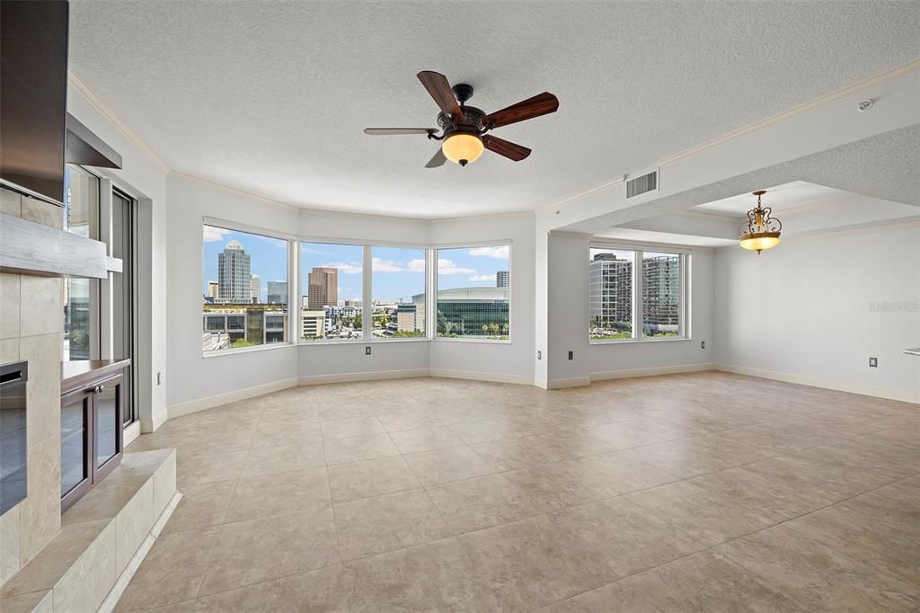 Active With Contract: $4,950 (2 beds, 2 baths, 1821 Square Feet)