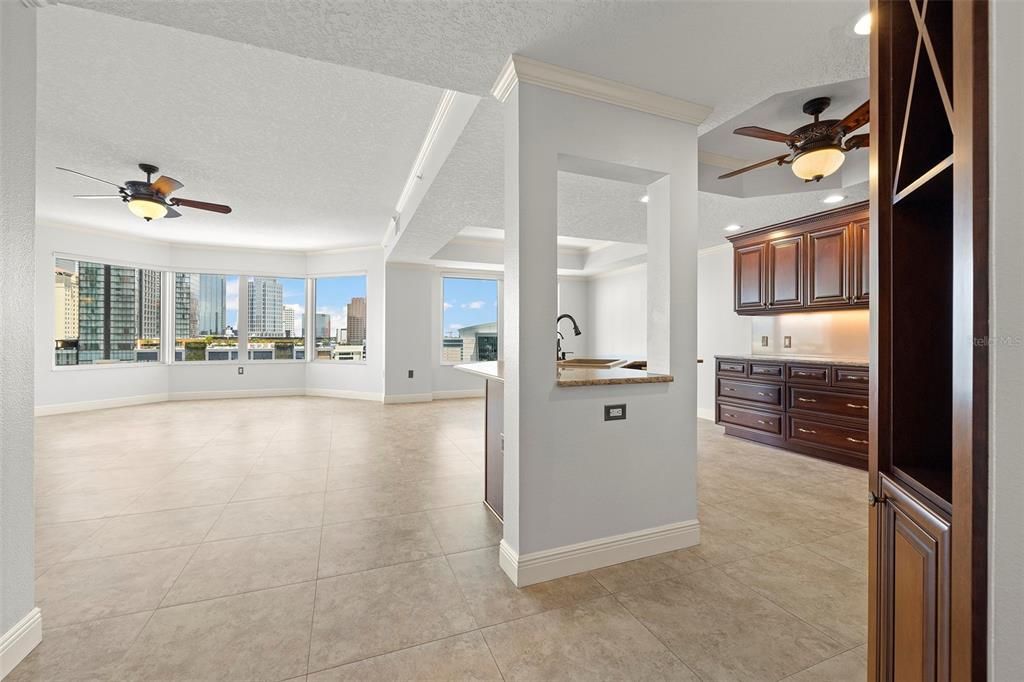 Active With Contract: $4,950 (2 beds, 2 baths, 1821 Square Feet)