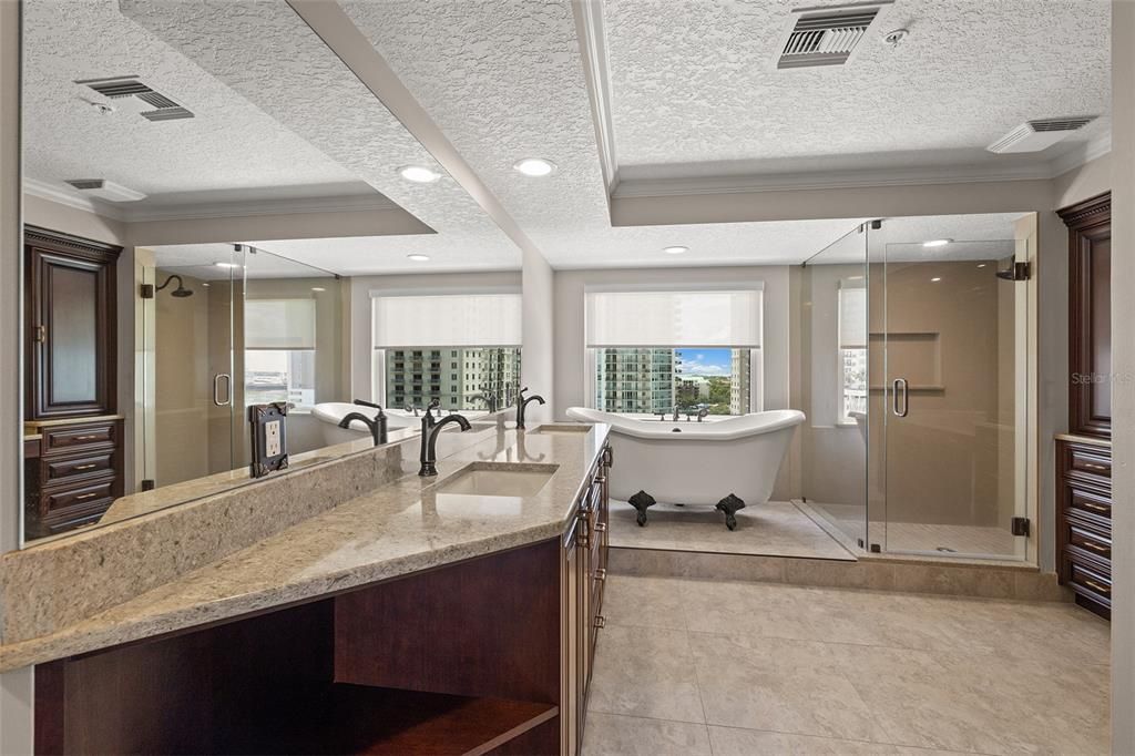 Active With Contract: $4,950 (2 beds, 2 baths, 1821 Square Feet)