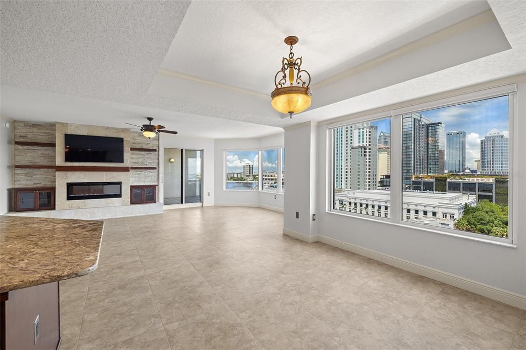 Active With Contract: $4,950 (2 beds, 2 baths, 1821 Square Feet)