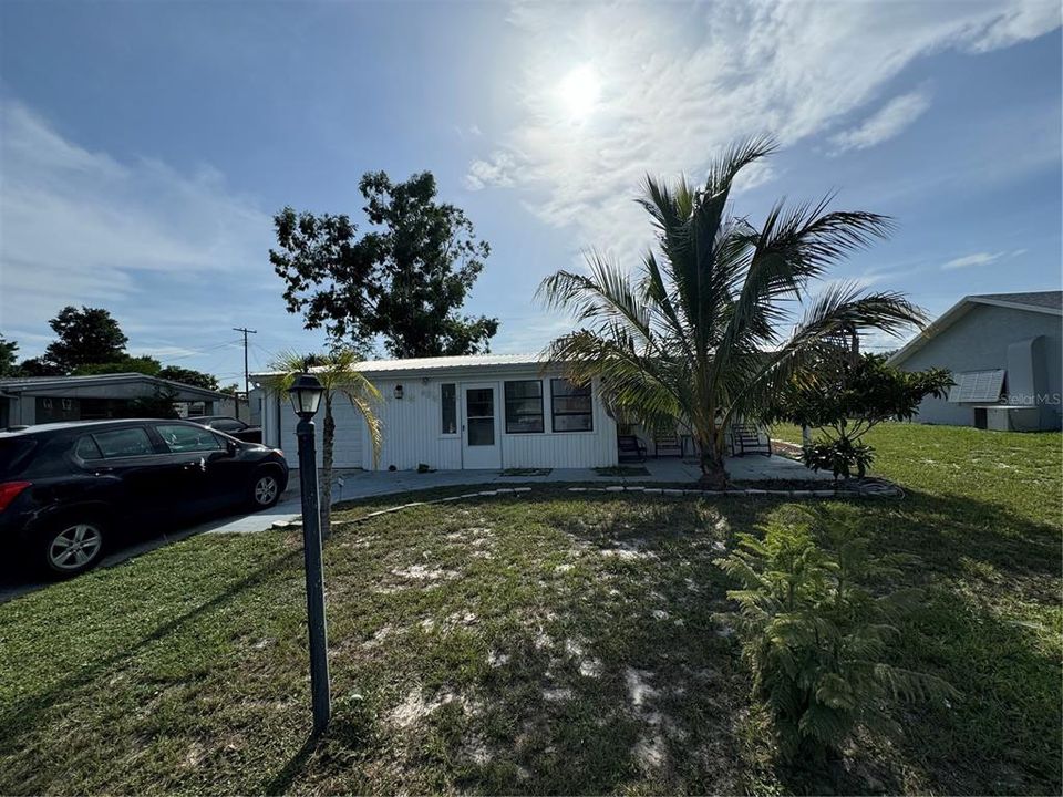 For Sale: $210,000 (3 beds, 2 baths, 1160 Square Feet)