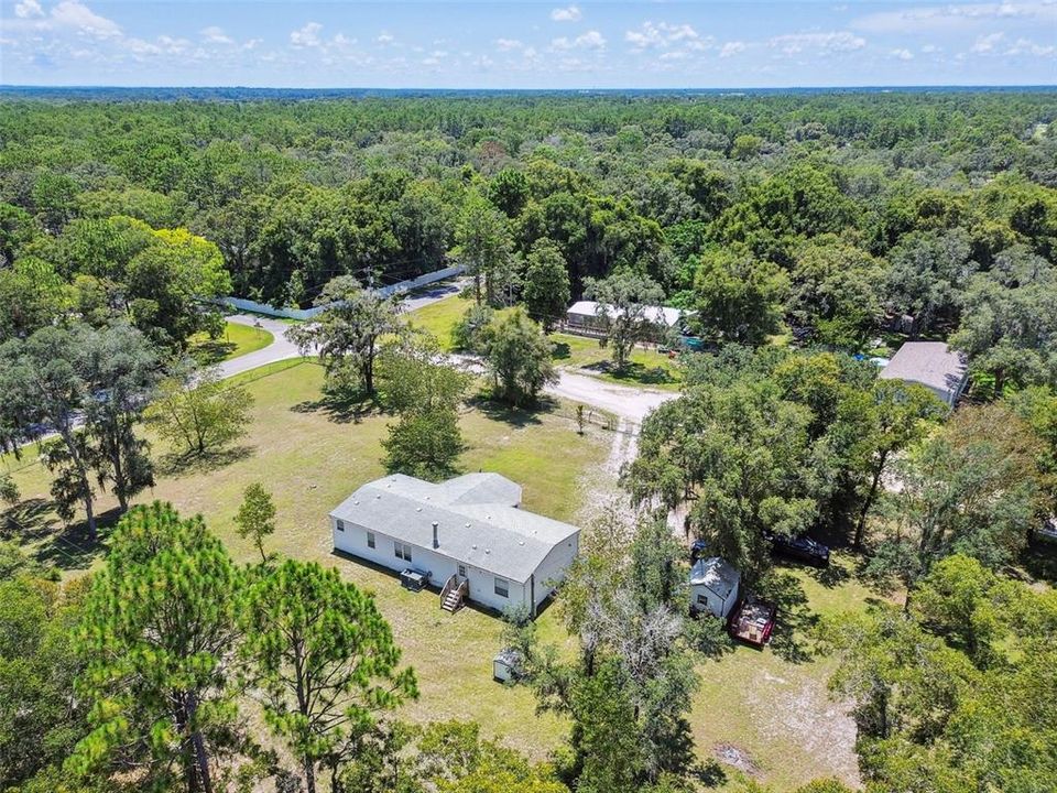 For Sale: $305,000 (3 beds, 3 baths, 1620 Square Feet)