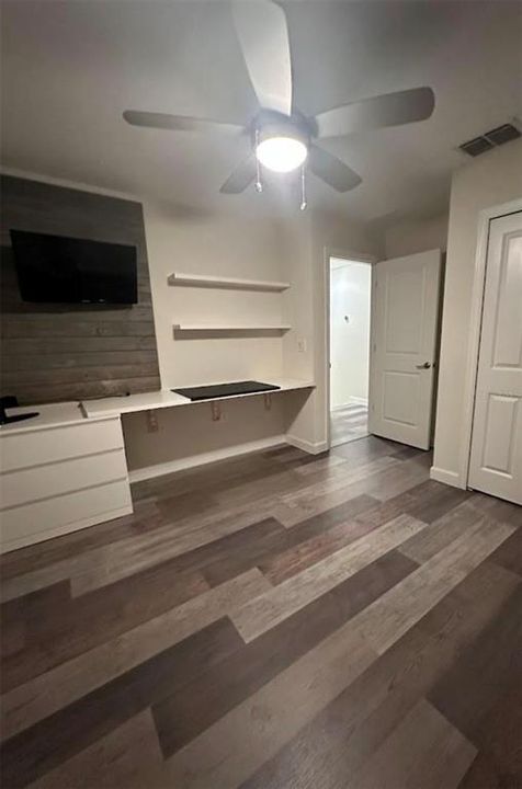 Active With Contract: $2,650 (3 beds, 2 baths, 1717 Square Feet)