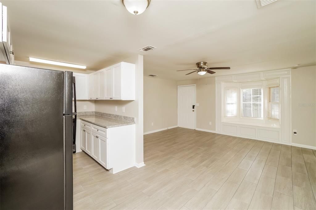 For Rent: $1,885 (3 beds, 2 baths, 924 Square Feet)