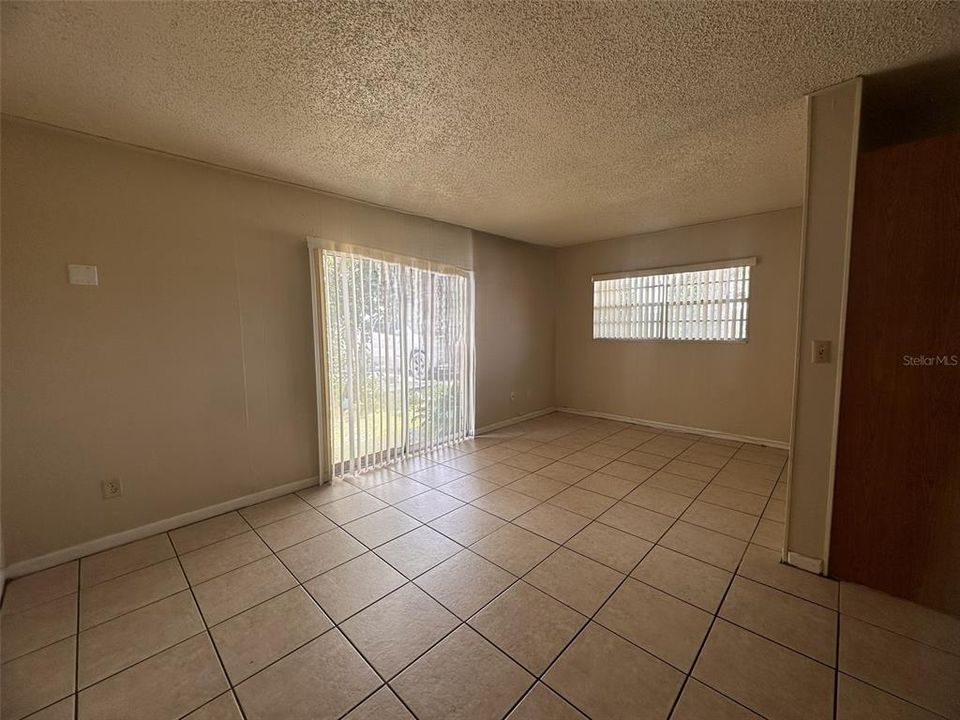 For Rent: $1,000 (1 beds, 1 baths, 608 Square Feet)