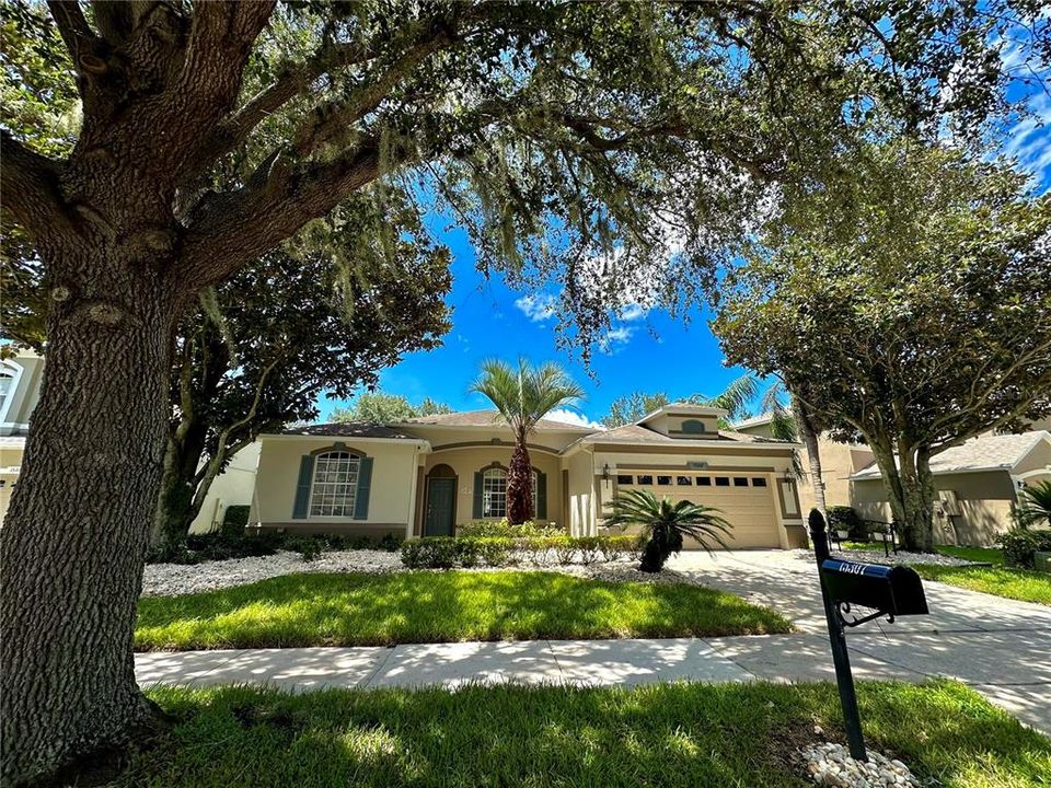 Active With Contract: $585,000 (4 beds, 2 baths, 2293 Square Feet)