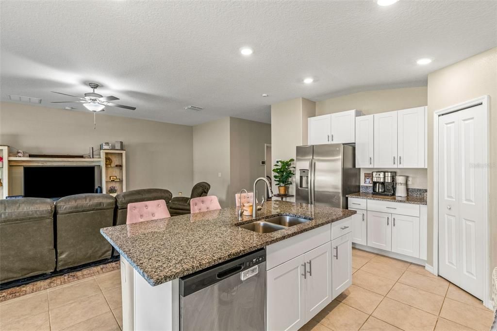 Active With Contract: $339,990 (4 beds, 2 baths, 1936 Square Feet)