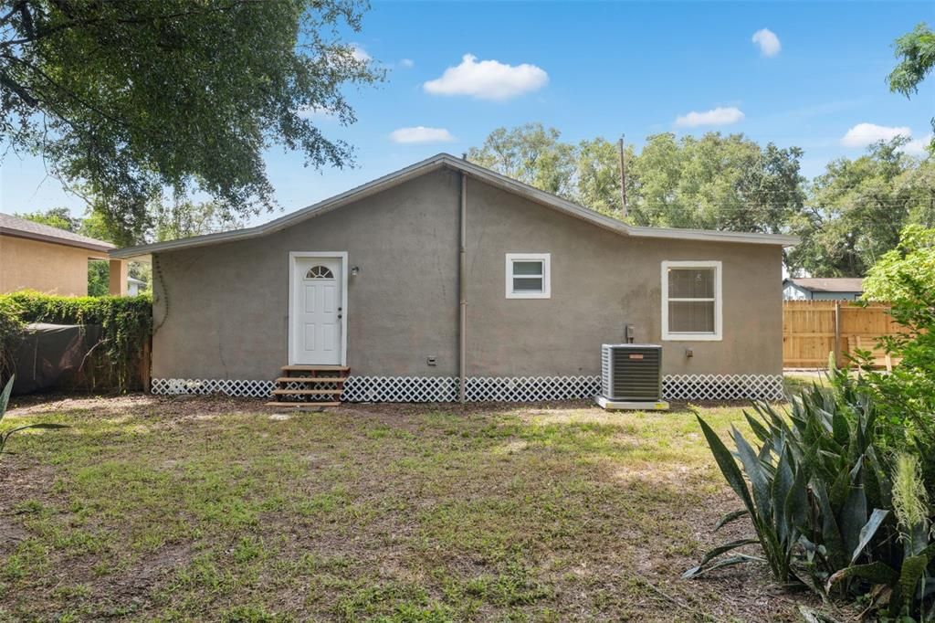 For Sale: $279,000 (3 beds, 2 baths, 1244 Square Feet)