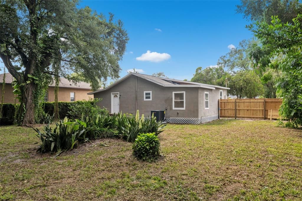 For Sale: $279,000 (3 beds, 2 baths, 1244 Square Feet)