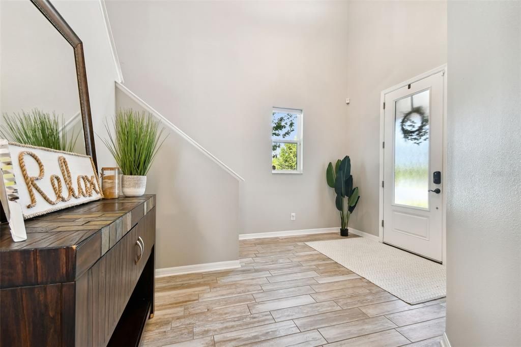 Vaulted Ceilings in Entry