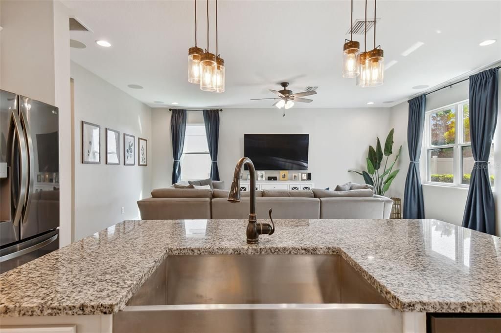 Active With Contract: $659,900 (3 beds, 2 baths, 2606 Square Feet)