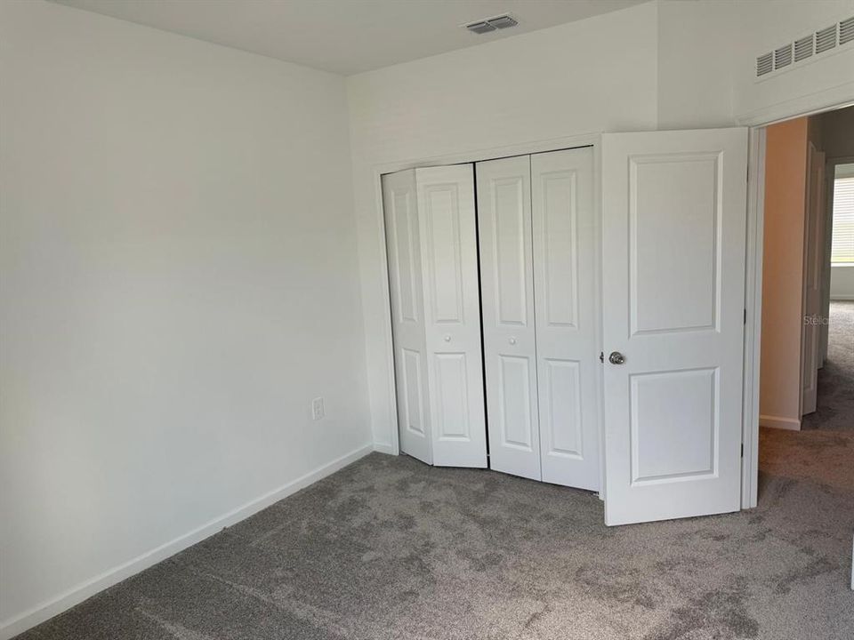 Active With Contract: $1,900 (3 beds, 2 baths, 1689 Square Feet)