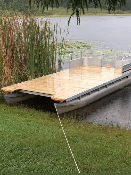 Floating dock