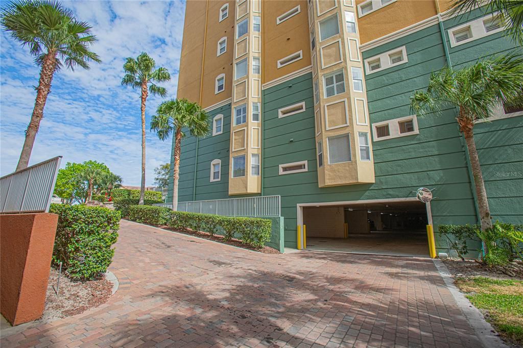 Active With Contract: $4,500 (3 beds, 2 baths, 2549 Square Feet)