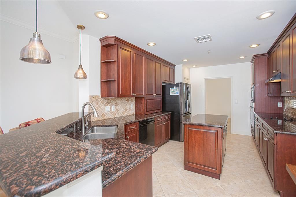 Active With Contract: $4,500 (3 beds, 2 baths, 2549 Square Feet)