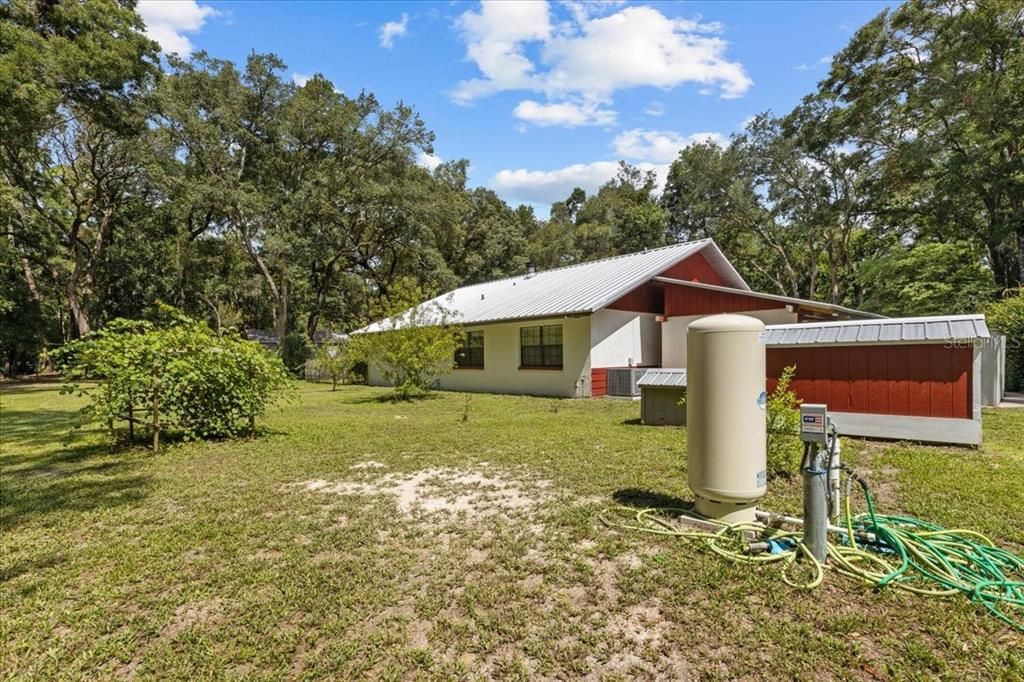 Active With Contract: $359,900 (3 beds, 2 baths, 1800 Square Feet)