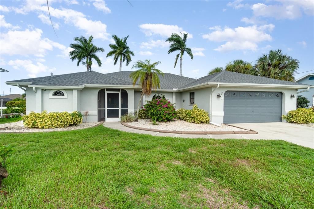 For Sale: $729,000 (4 beds, 3 baths, 2293 Square Feet)