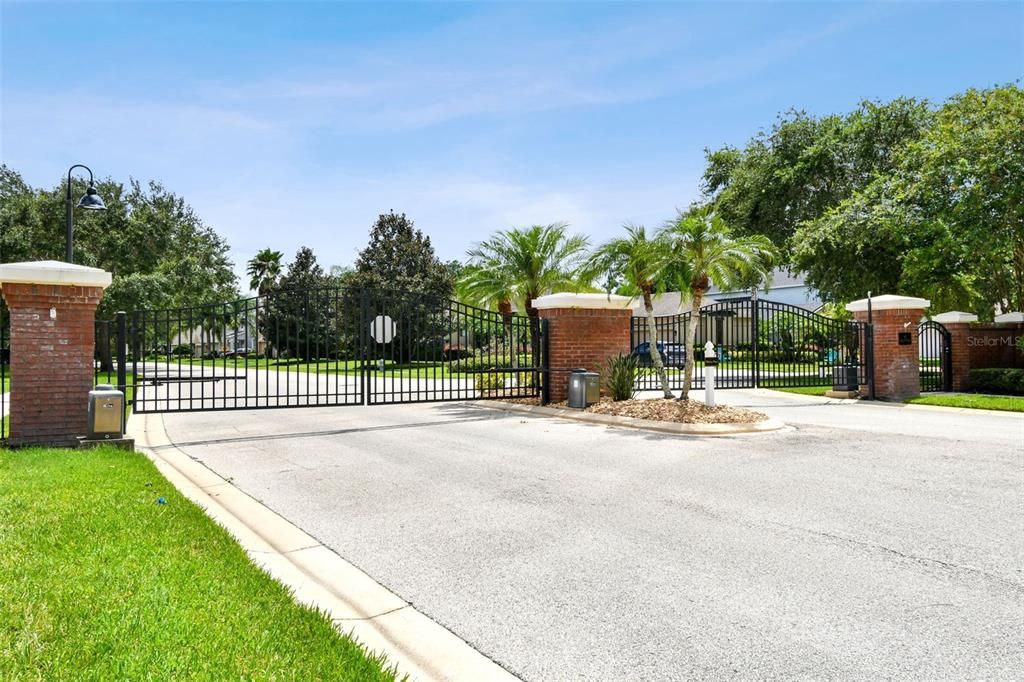 Active With Contract: $500,000 (3 beds, 2 baths, 2539 Square Feet)