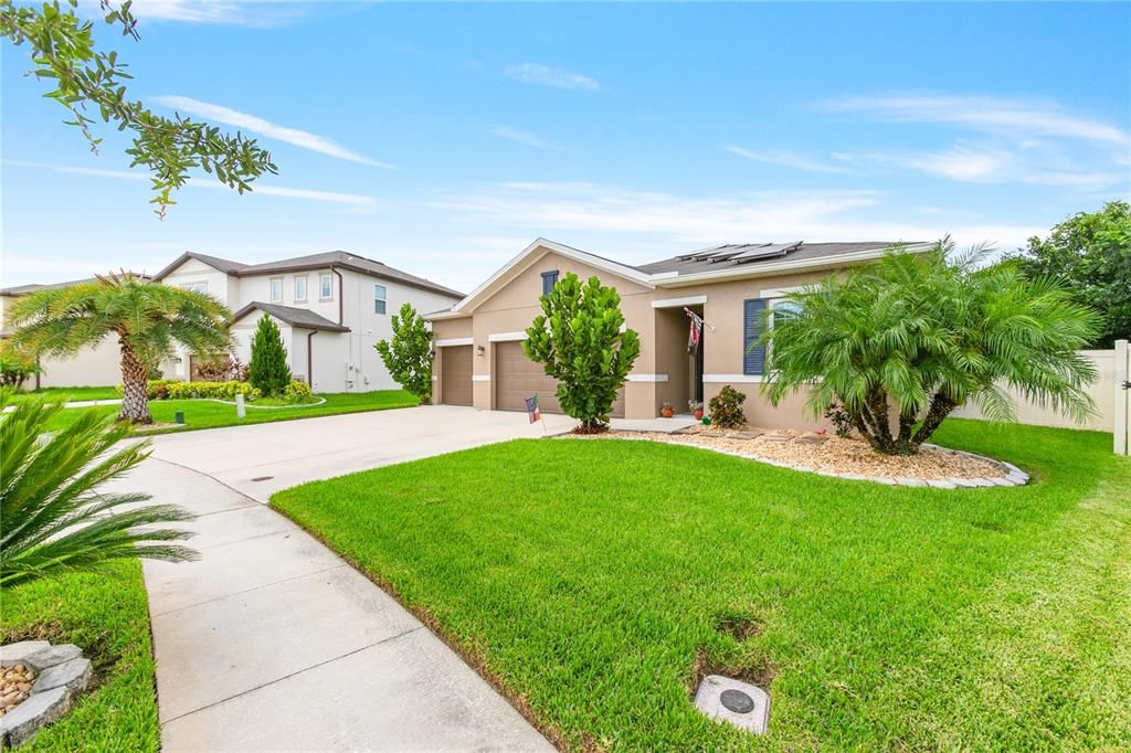 Active With Contract: $445,000 (4 beds, 2 baths, 1843 Square Feet)