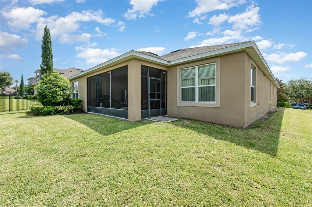 Active With Contract: $759,000 (4 beds, 2 baths, 2914 Square Feet)