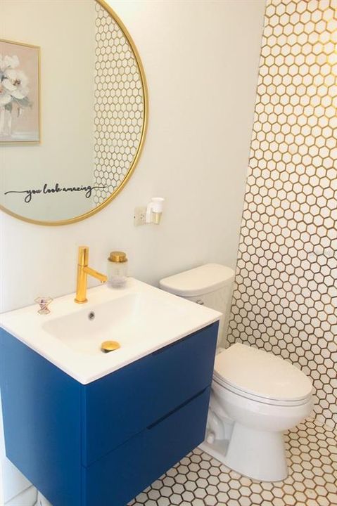 powder room (1/2bathroom)