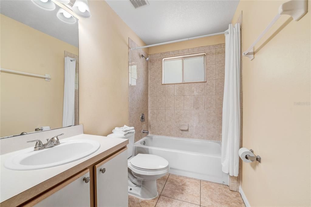 For Sale: $261,900 (3 beds, 2 baths, 1357 Square Feet)