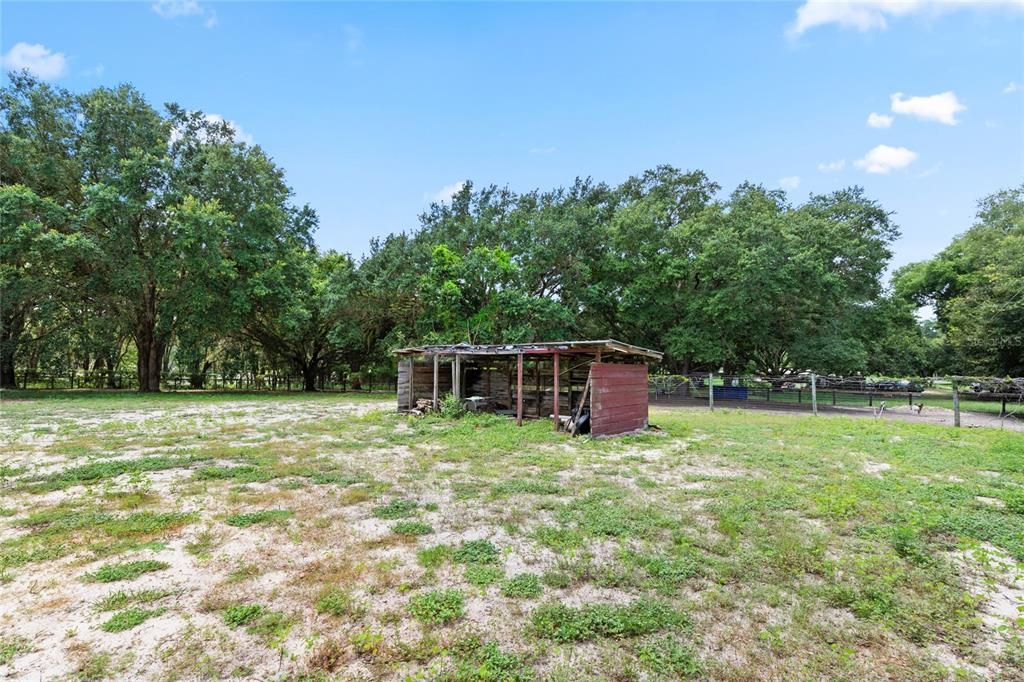 For Sale: $425,000 (3 beds, 2 baths, 1637 Square Feet)