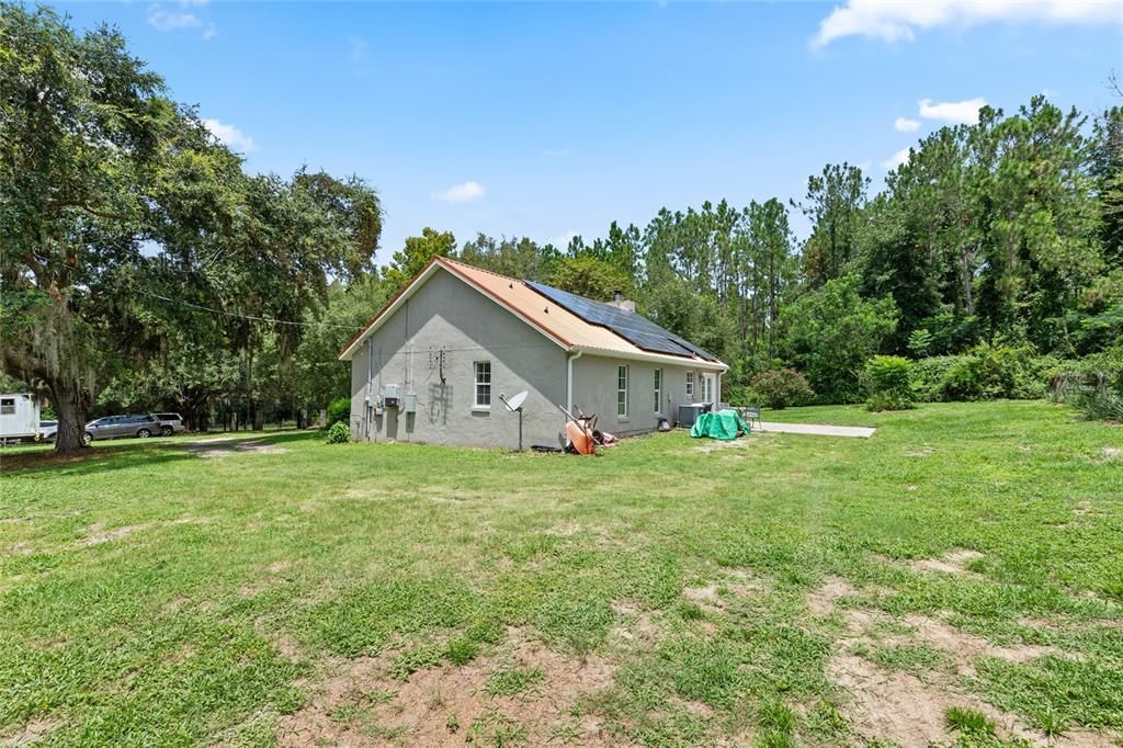 For Sale: $425,000 (3 beds, 2 baths, 1637 Square Feet)