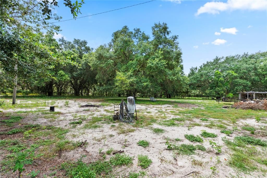 For Sale: $425,000 (3 beds, 2 baths, 1637 Square Feet)