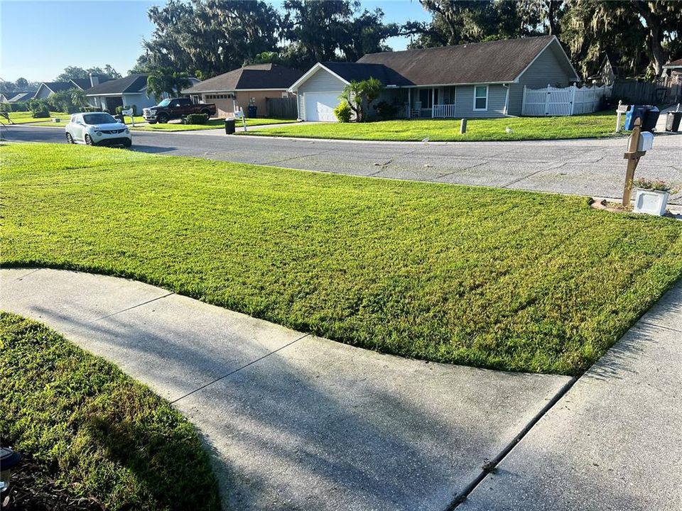 Active With Contract: $2,500 (3 beds, 2 baths, 1949 Square Feet)